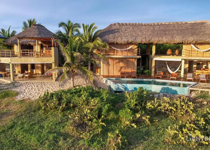 Utopiamar Beach House & Suites