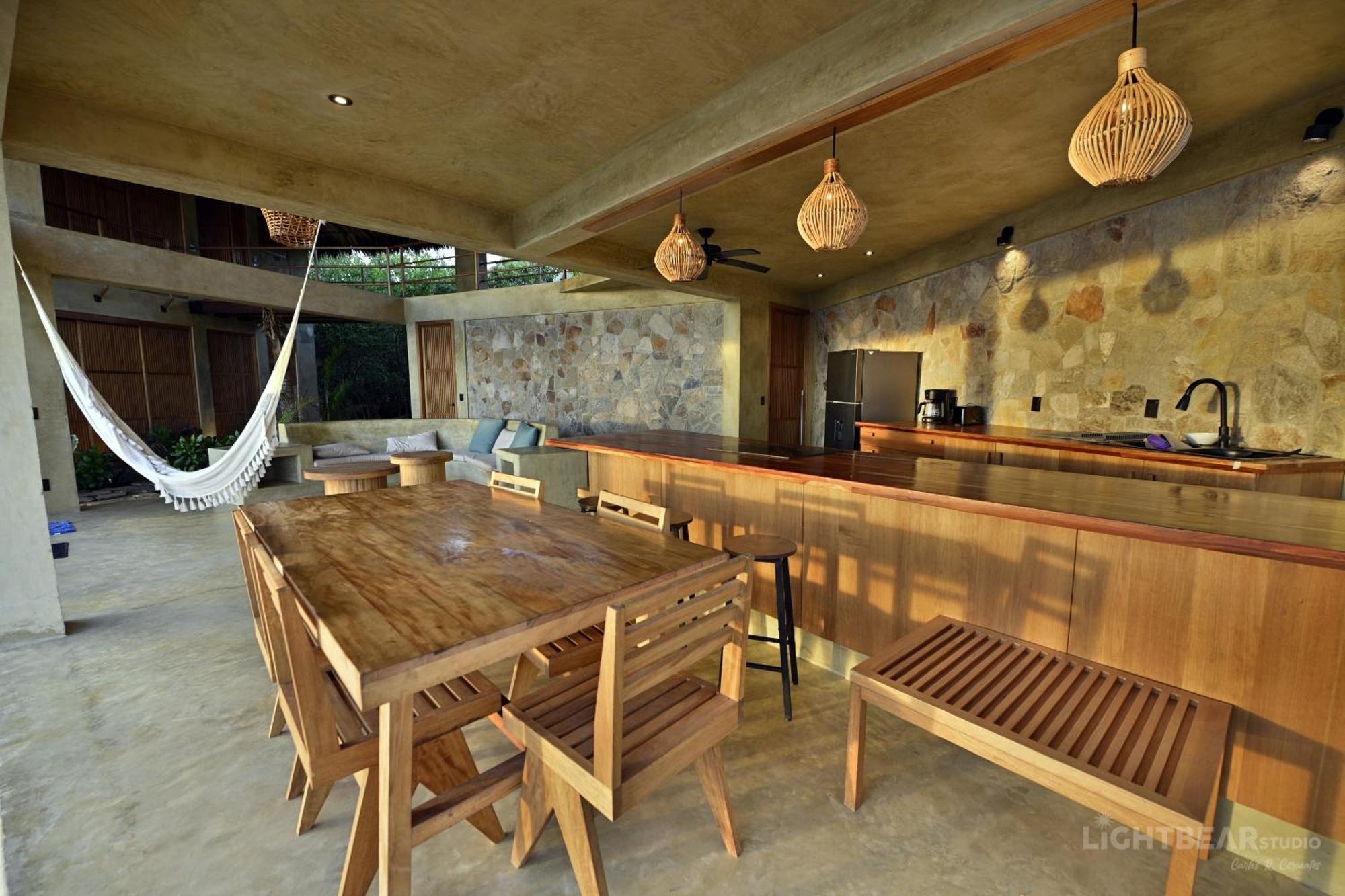 Utopiamar House & Santa María Tonameca
